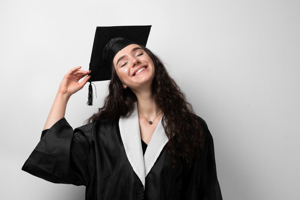 Graduation makeup - Dose of Lashes